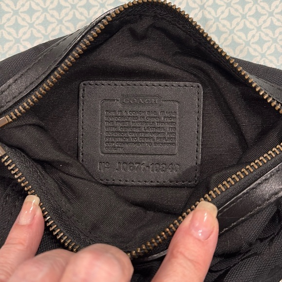 Coach Black Signature Swing Crossbody Bag 10840 - Picture 1 of 5